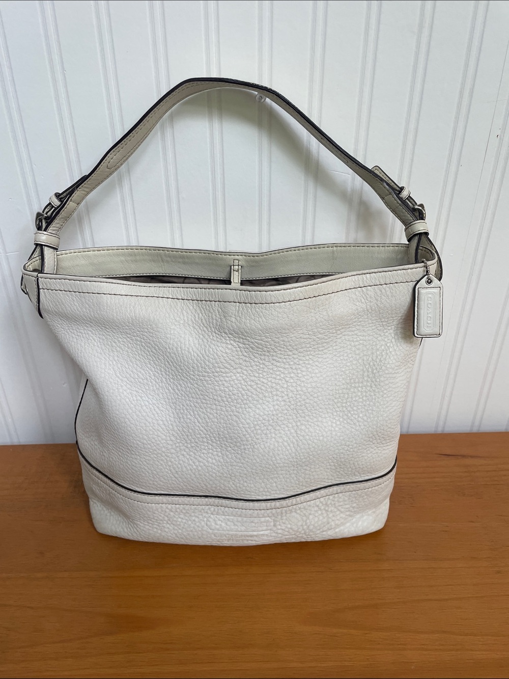 Coach Vintage Y2K White Pebbled Leather Slouchy Shoulder Hobo Bag 5715